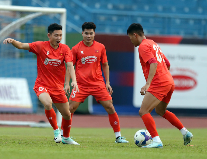 Việt Nam vs Lào